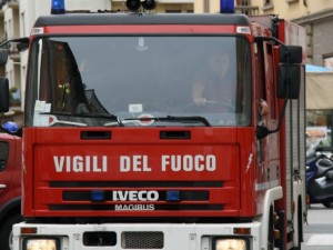 Si addormenta mentre fuma una sigaretta: 76enne muore carbonizzato