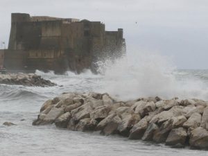 Meteo, allarme maltempo da domani in Campania: allertata la protezione civile