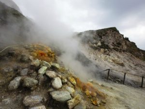 Campi Flegrei, al via il monitoraggio in tempo reale dei gas vulcanici