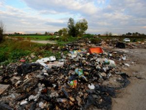 Terra dei Fuochi, ad Acerra arriva l'app per denunciare gli illeciti