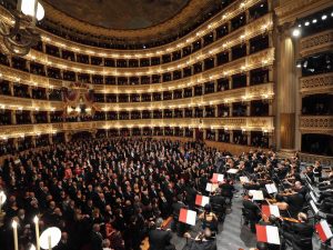 Protestate per Maradona e Siani ma a voi del Teatro San Carlo non interessa niente