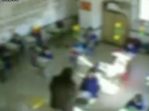 Benevento, calci e pugni ai piccoli studenti: indagata una maestra