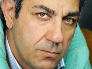 Migliorano le condizioni dell'attore Giuseppe De Rosa, ferito in un incidente