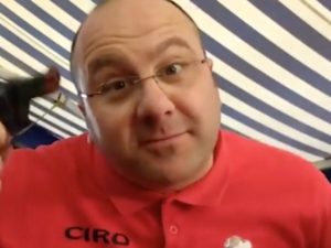 "Devo sparare a Salvini": è polemica sul video del gestore di Nennella
