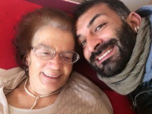 Nonna Maculatina e il nipote Michele (Foto Facebook)