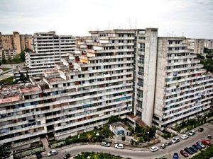 Scampia, il sindaco de Magistris: "Entro la fine dell'estate abbatteremo le Vele"