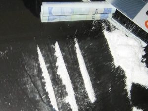 Narcotraffico dal Sud America, nascondevano la droga in barca: 3 arresti