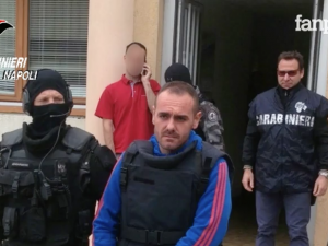 Favorì la latitanza di Antonio Lo Russo, arrestato 41enne a Napoli