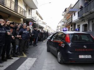 Camorra, blitz dei carabinieri all'alba: undici indagati nel napoletano