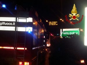Salerno, incidente tra due tir sull'A2: traffico in tilt, un autista in ospedale