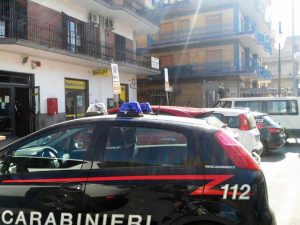 Pozzuoli, tentata rapina in un supermercato: arrestato 23enne