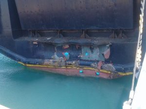 Ischia, nave urta banchina al porto: ci sono 50 feriti