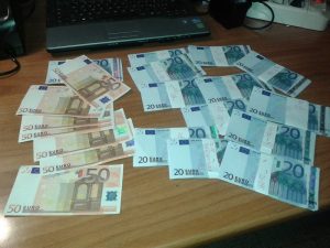 Nuova ondata di 50 euro false da Napoli a Roma. Contraffatto anche il nuovo modello