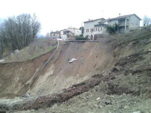 Allerta meteo in Campania: c'è il rischio frane dopo gli incendi