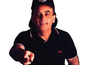 Tutti al concerto di Gigione. E i ladri ne approfittano: svaligiato mezzo paese