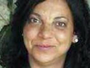 Uccide la compagna con tre colpi di pistola, poi veglia la salma: la loro storia stava finendo