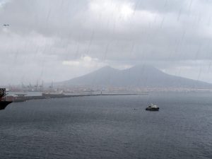 Previsioni Meteo Napoli: bomba d'acqua in arrivo. E temperature in calo