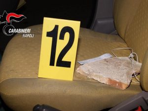 Chat erotica con una donna sposata: il marito e il figlio massacrano di botte un 27enne