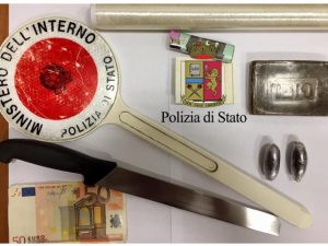 Portici, la droga è nascosta nella macchinetta del caffè: arrestato pusher 45enne