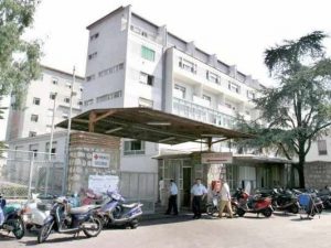 Ingoia una moneta da 2 euro mentre gioca: bimbo di 2 anni salvato dai medici
