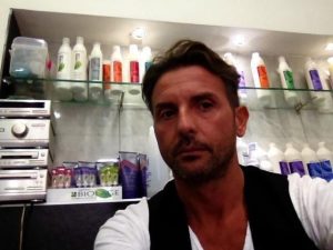 Salvatore, il parrucchiere che denunciò il racket: "Via da Napoli, mi hanno lasciato solo"