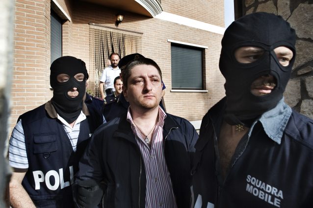 L’arresto di Nicola, figlio di Francesco Schiavone, Sandokan, boss dei Casalesi