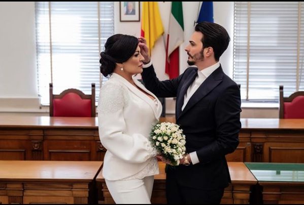Tutto pronto per il matrimonio del neomelodico Tony Colombo con Tutto pronto per il matrimonio del neomelodico Tony Colombo con