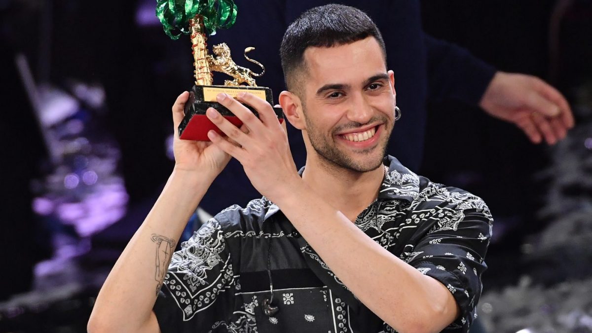 Mahmood, il vincitore della 69esima edizione di San Remo, con la canzone "Soldi"