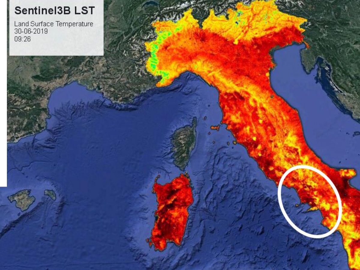 Meteo Napoli, dal satellite le ondate di calore sulla città a giugno