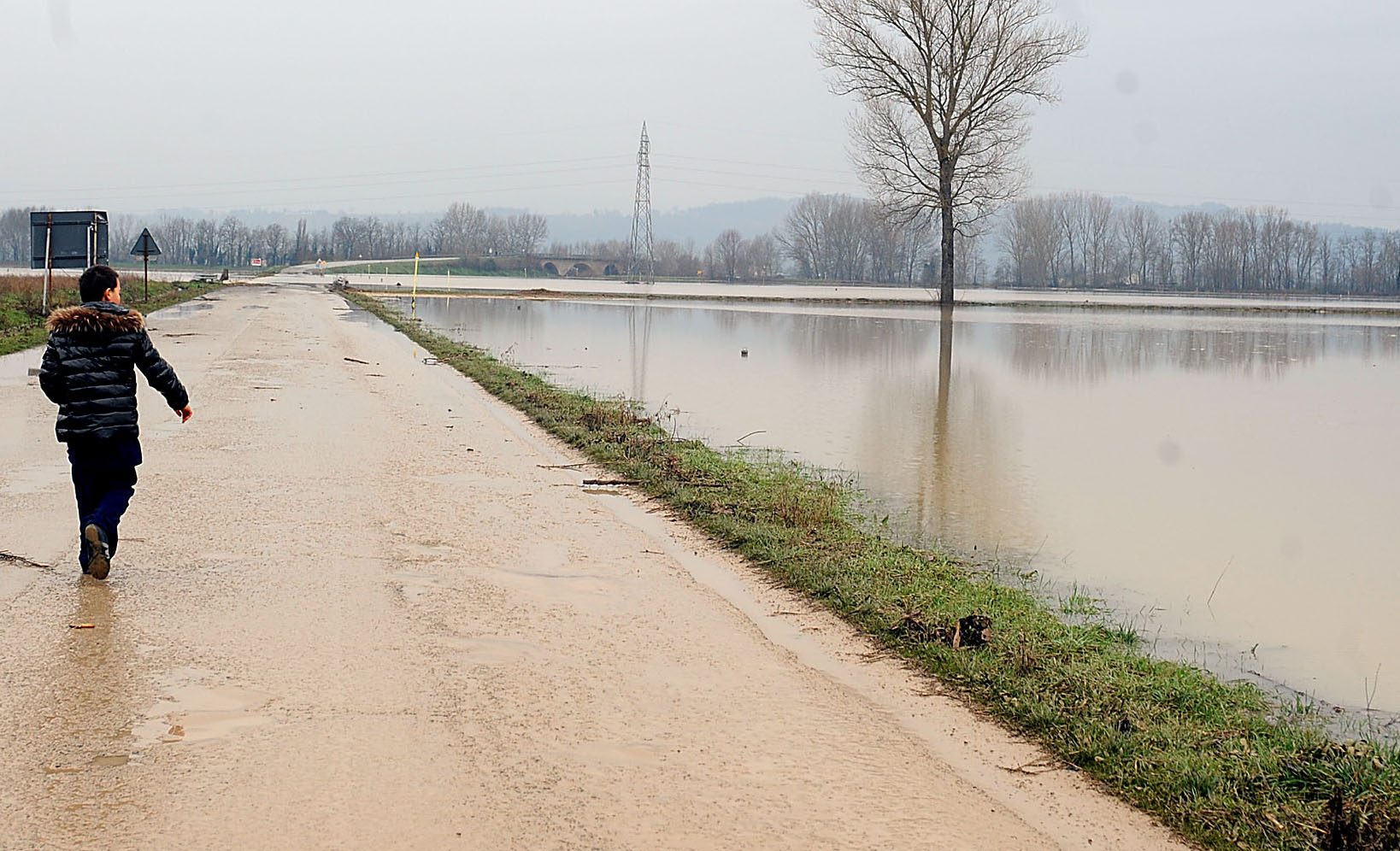 Allerta meteo Caserta: bomba d’acqua, allagati i campi coltivati - Napoli Fanpage.it