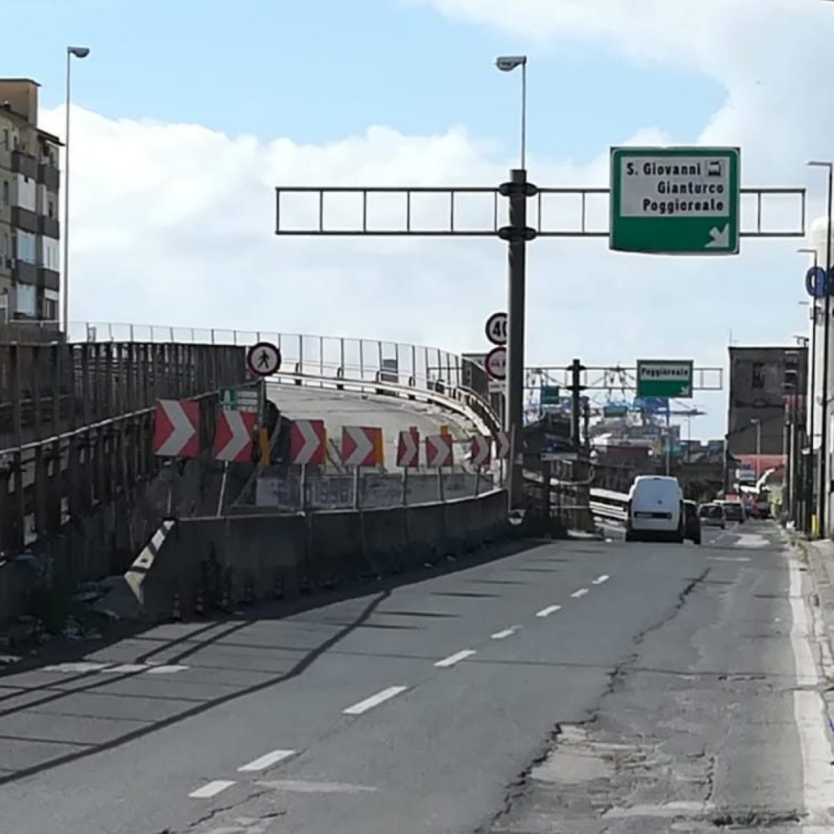 Metropolitana via argine napoli