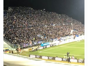 ‘Napoletano Coronavirus’: il coro dei tifosi del Brescia durante la partita col Napoli