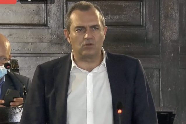 Comune Napoli, approvato l'ultimo bilancio di De Magistris: scongiurato il commissario - Vimarsana News