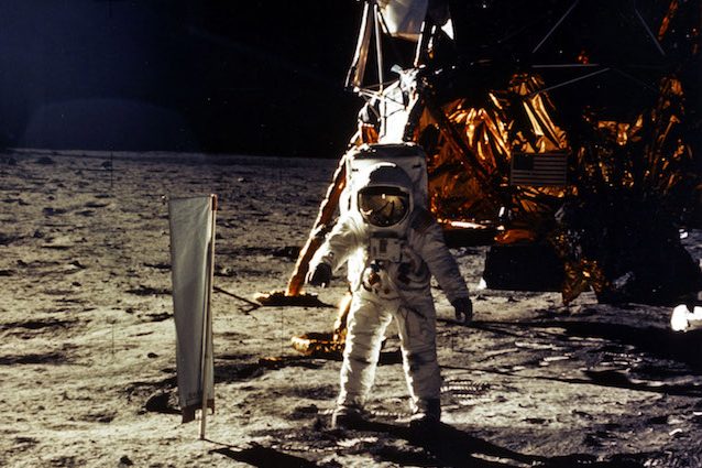 L'uomo è stato sulla Luna? Un'equazione svela i complotti