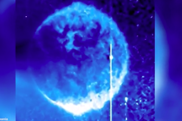 Sfera blu nel Sole