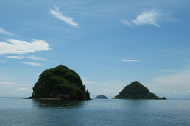 Isolotti al largo del golfo di Nicoya che potrebbero avere ispirato il fotomontaggio.