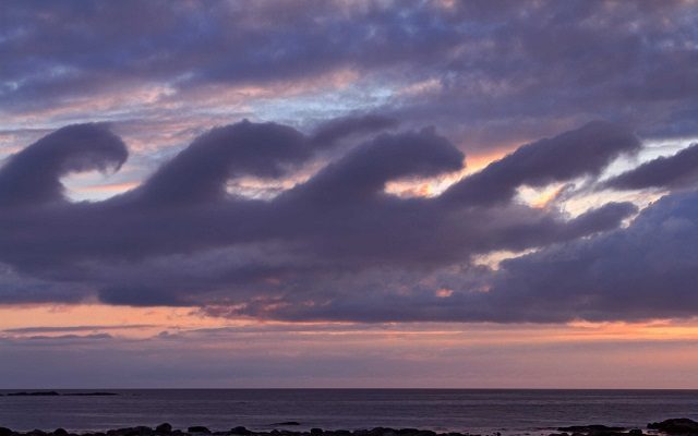 Fluctus - June Gronseth https://www.wmocloudatlas.org/clouds-supplementary-features-fluctus.html
