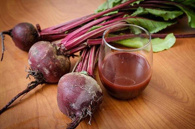 Bere succo di barbabietola prima dell'attività fisica 'ringiovanisce' il cervello: perché