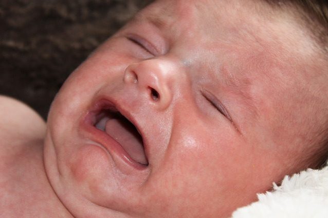I bimbi italiani sono tra i più piagnoni del mondo: quante ore di pianti devi aspettarti