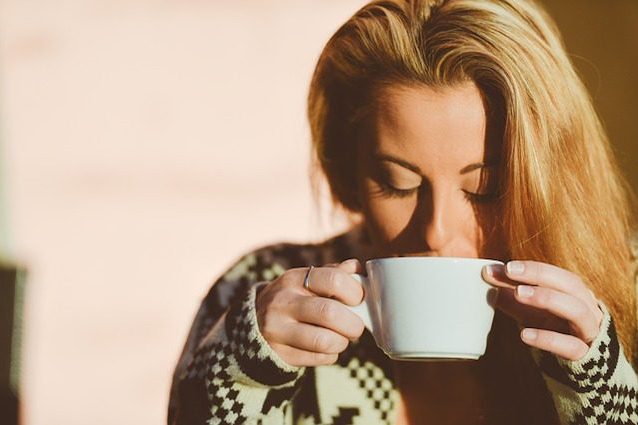 La 'crisi da risveglio' colpisce 6 italiani su 10: come sconfiggere la stanchezza cronica