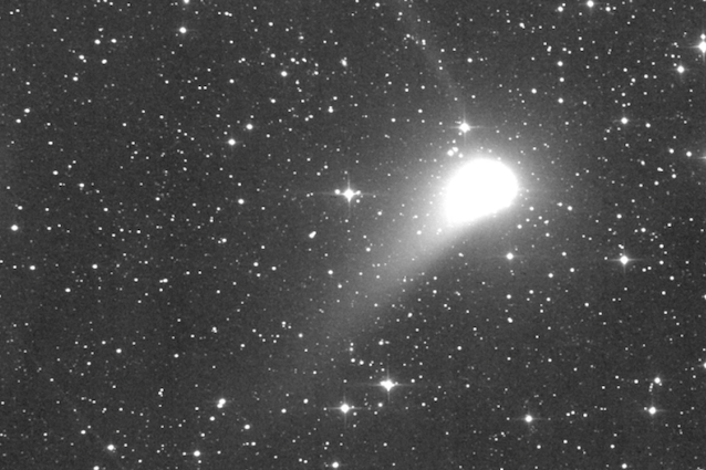 La cometa verde di primavera è già visibile dall'Italia: cos'è, come e dove osservarla