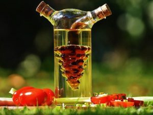 Aceto contro la siccità: come salvare le piante dalla mancanza d'acqua