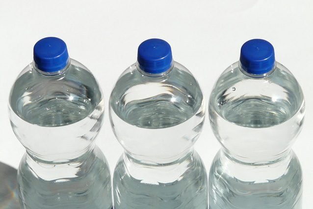Il bisfenolo a è nocivo: la UE pronta a bandire la sostanza dalle plastiche per alimenti