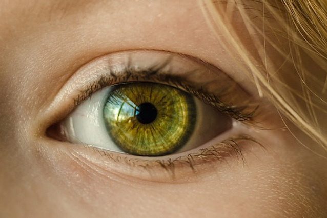 Distacco della retina, vista a rischio: cos'è, tipologie, sintomi e cura dell'occhio