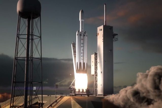 Elon Musk, problemi per il Falcon Heavy: volo inaugurale "rischioso"