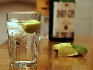 Il gin cura asma e allergie? Non te la bere