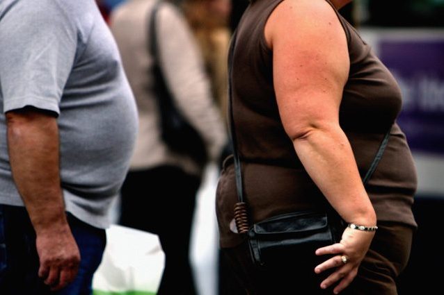 Obesità: perché i contenitori di alimenti possono far ingrassare e quali sono meno dannosi