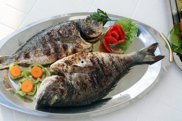 Artrite reumatoide, mangiare pesce due volte a settimana può ridurne i sintomi