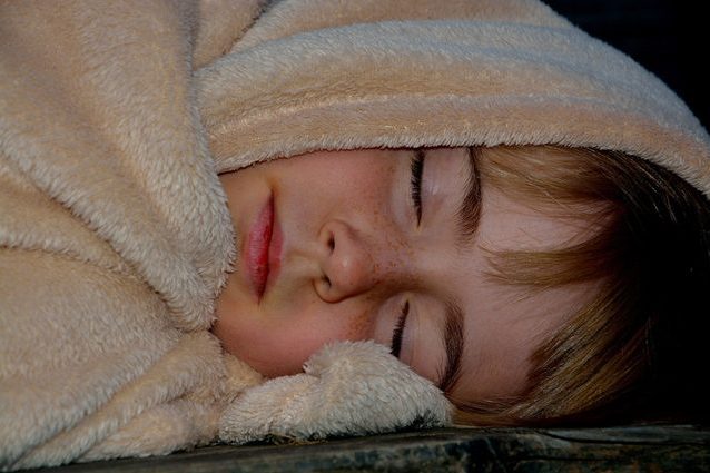 I bambini che dormono meno mostrano segni di invecchiamento cellulare