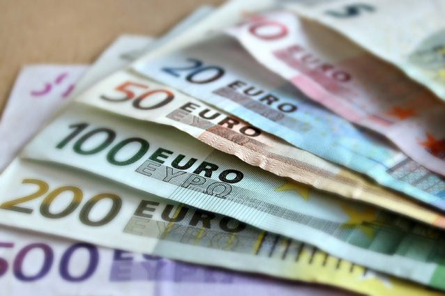 I soldi rendono felici: ci pagano il tempo libero